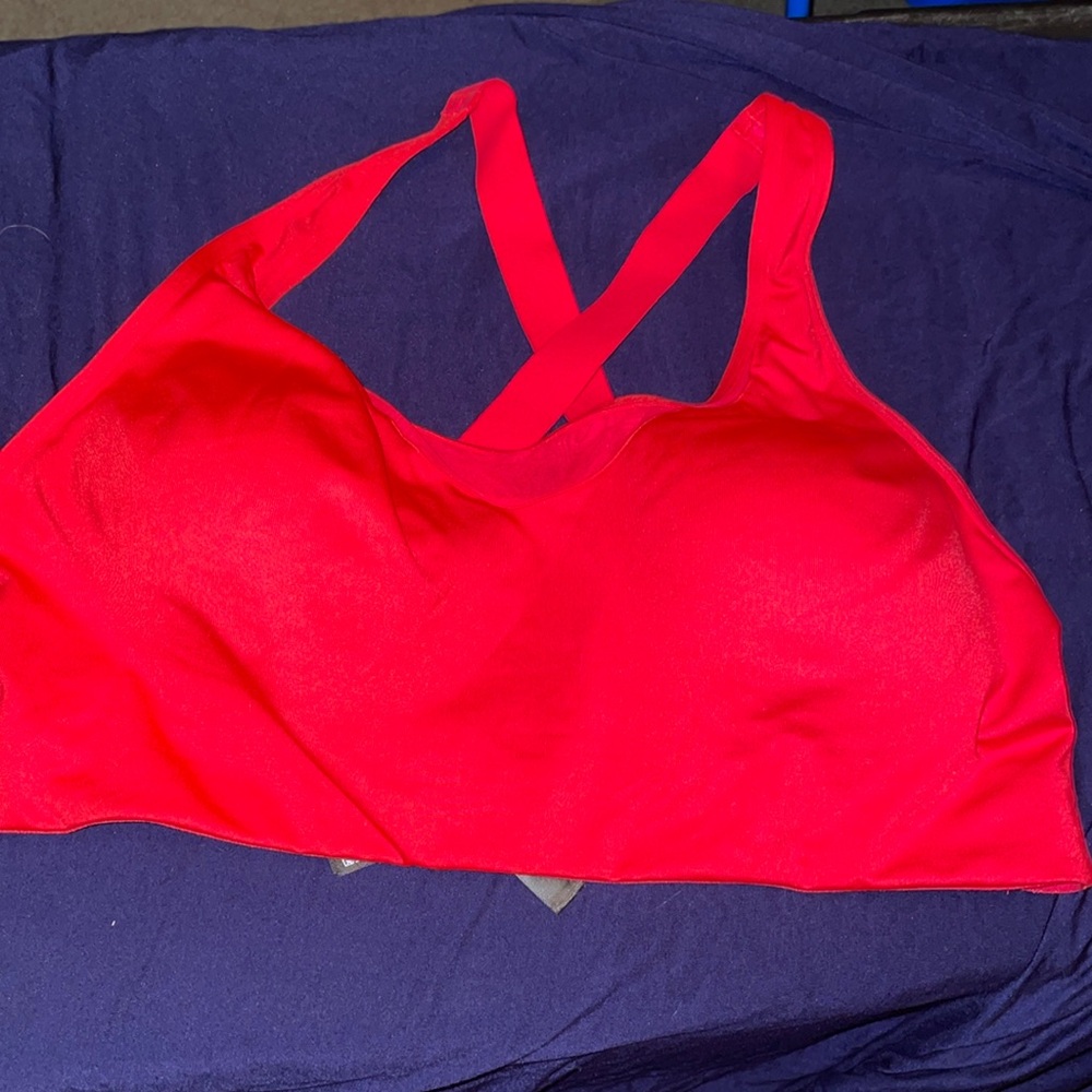 Pink sport ultimate lightly lined red bra EUC size XL